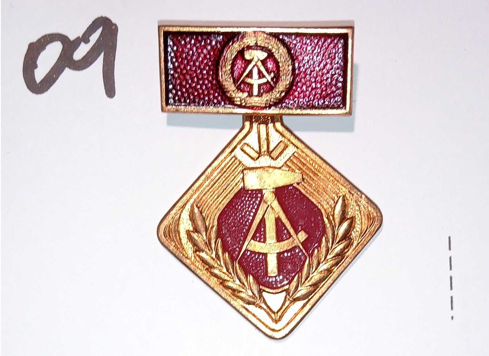 153 Odznaczenia DDR 09