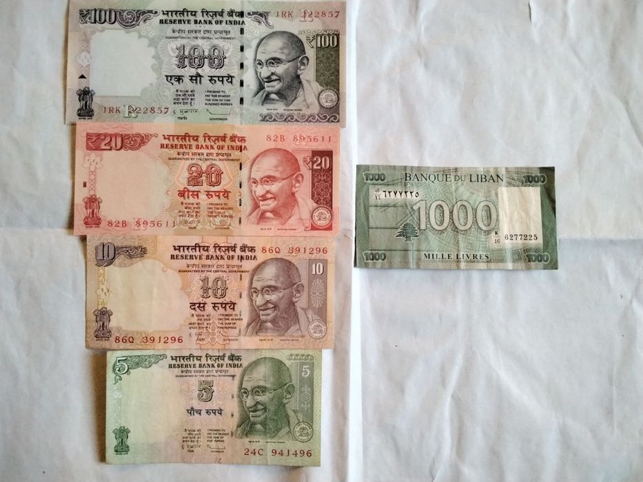 Современные и старые деньги разных стран мира. Купюры и монеты. Жетоны