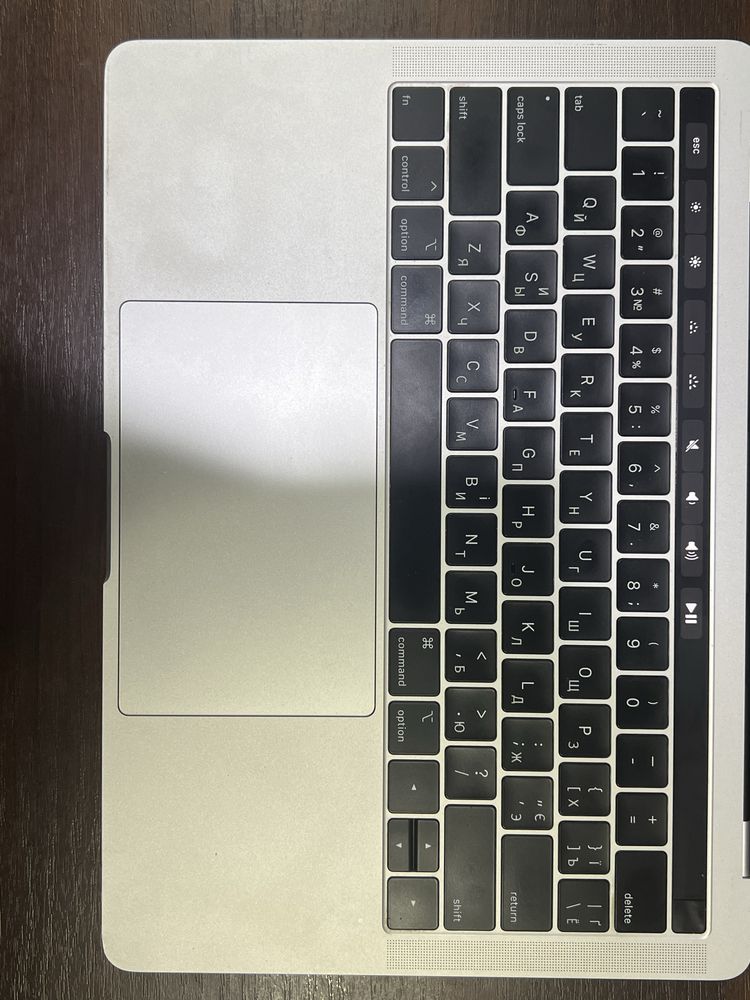 Macbook pro 13 2019 8/256 gb