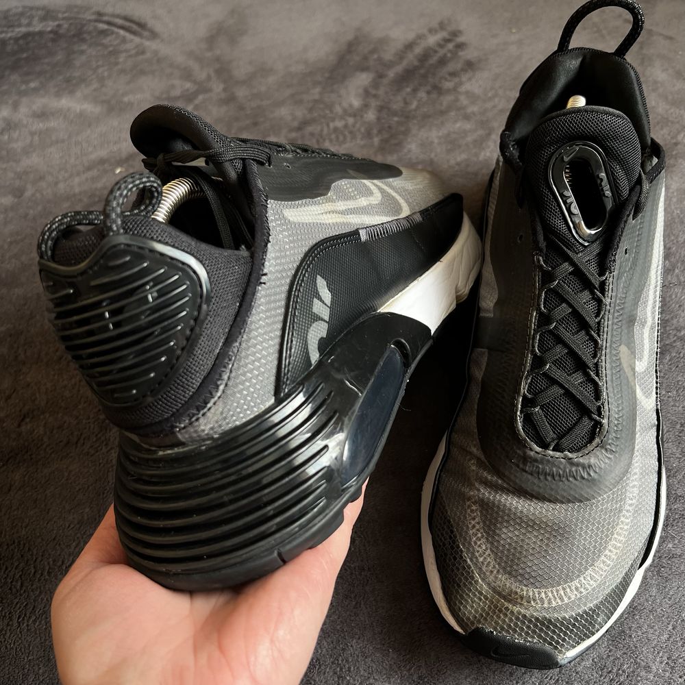 Чоловічі кросівки Nike air max 2090. P. 44,5.