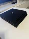 Playstation 4 pro, 1000 GB.