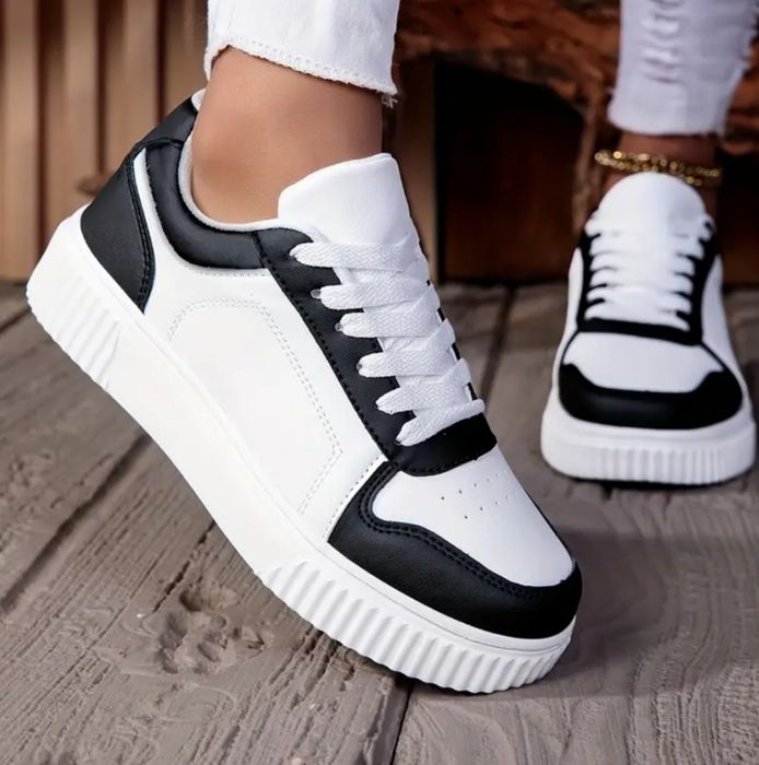 Кросівки( взуття унісекс)