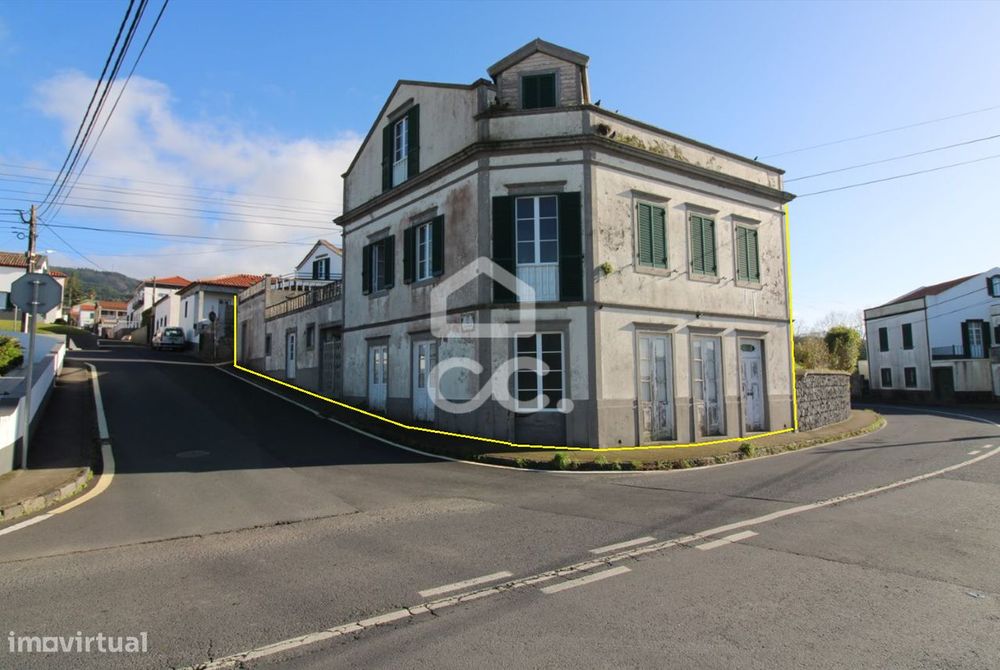 Moradia de 2+3 Quartos - Candelária - Ponta Delgada