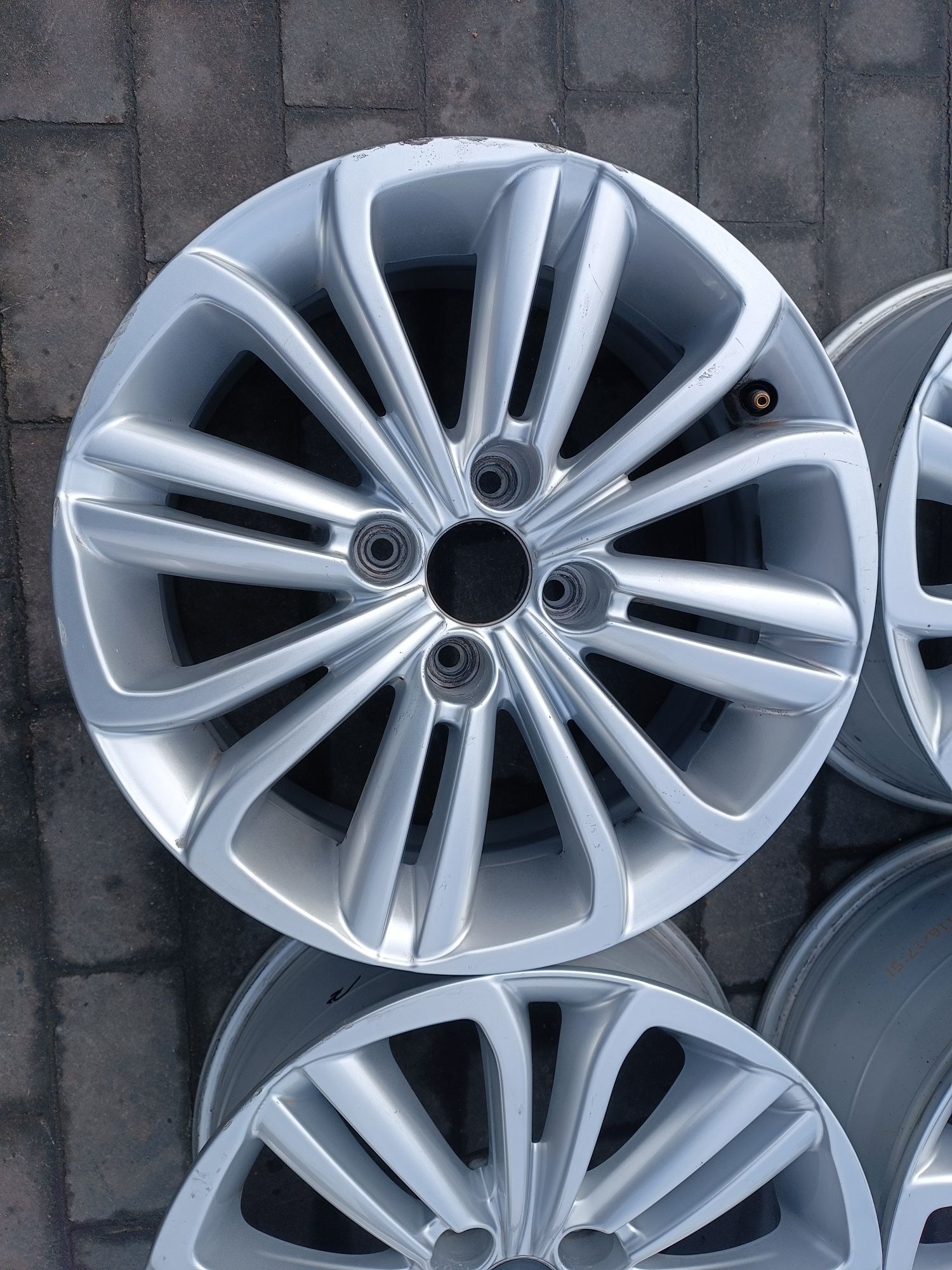 Felgi Alu Citroen C4 C5 4x108 ET29 7J16