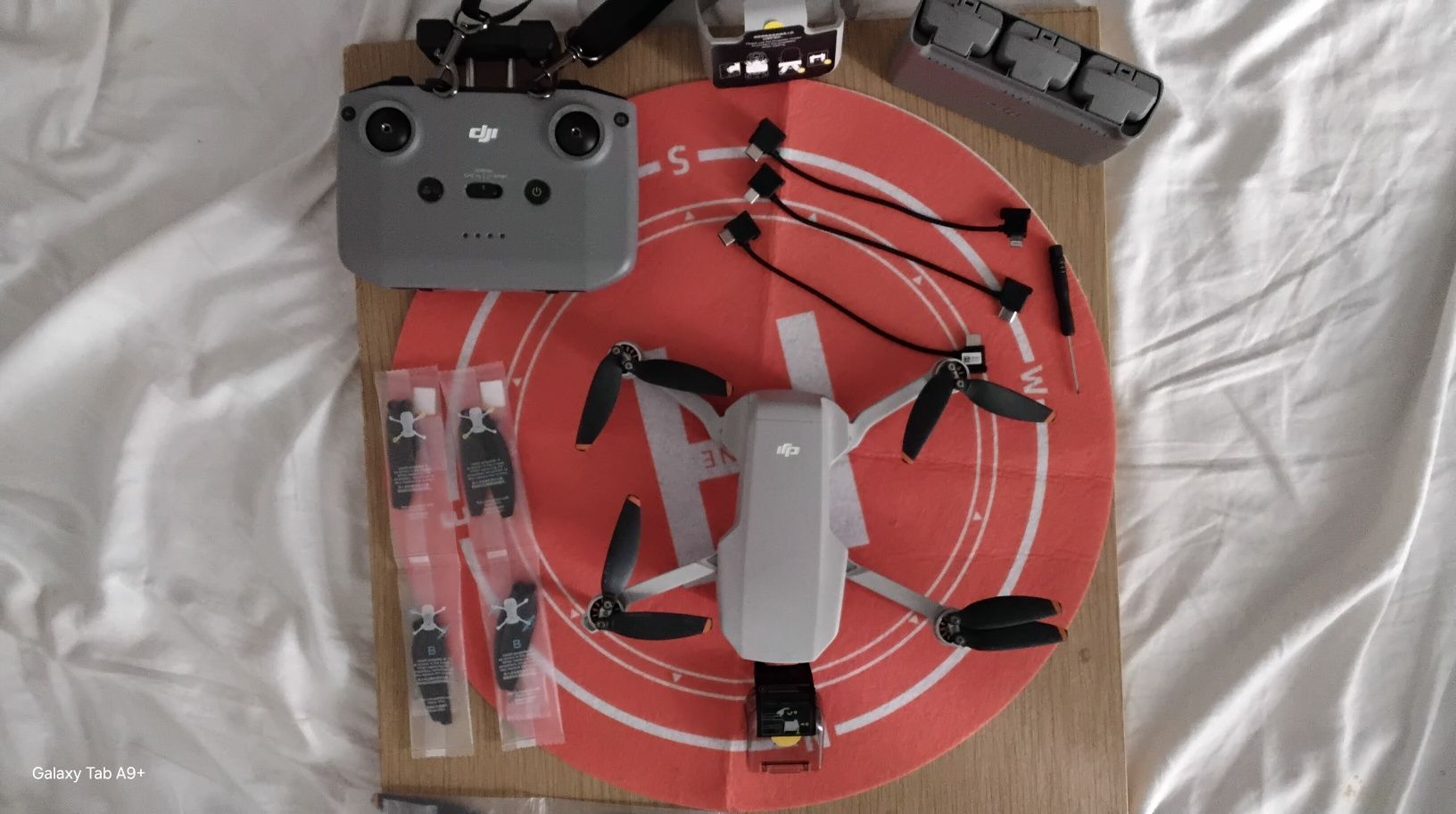 Drone dji mini 4k  excelente imagem,  3 baterias com 38 min. Cada  uma