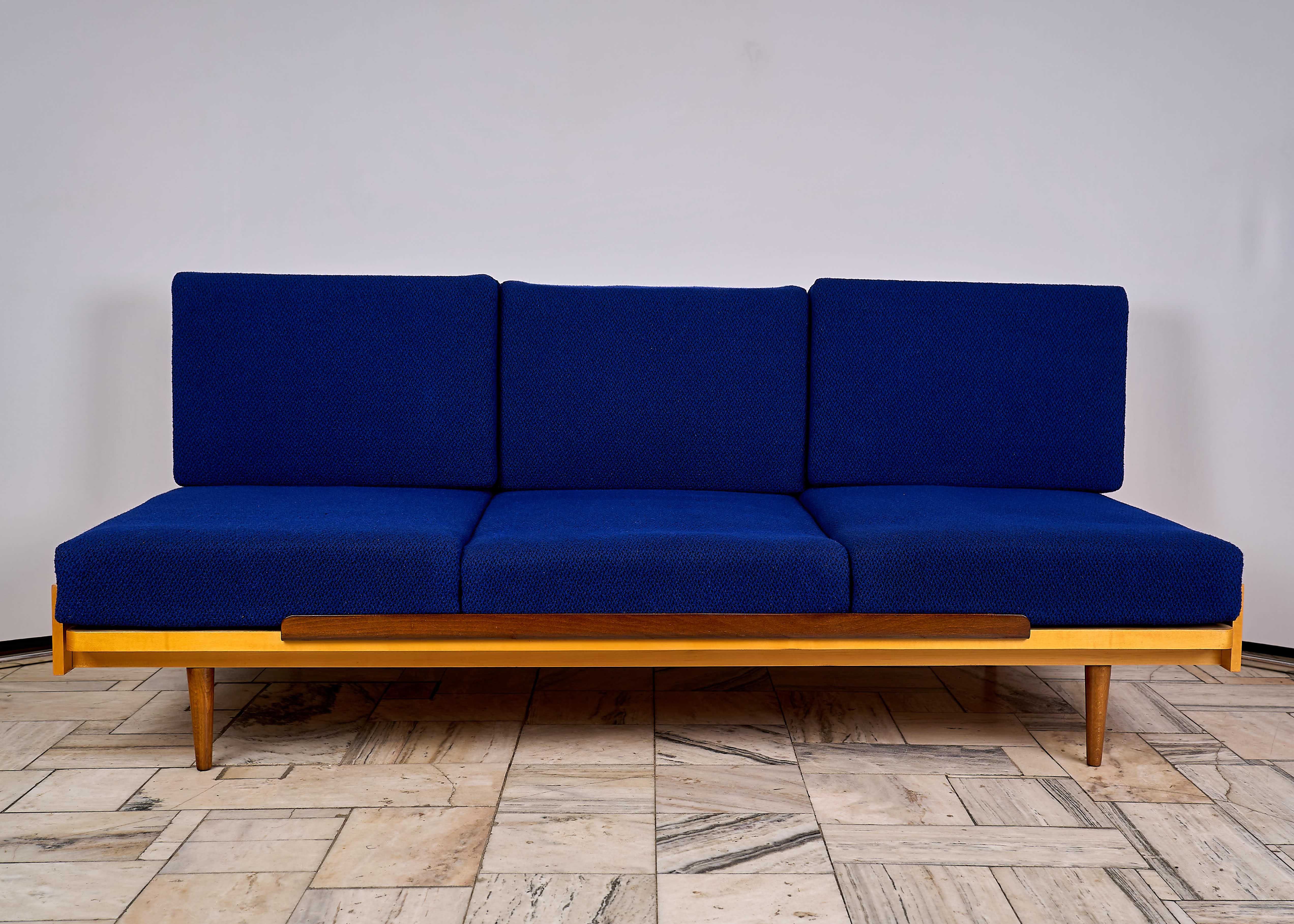 Sofa rozkładana UP ZAVODY Czechosłowacja lata 60'