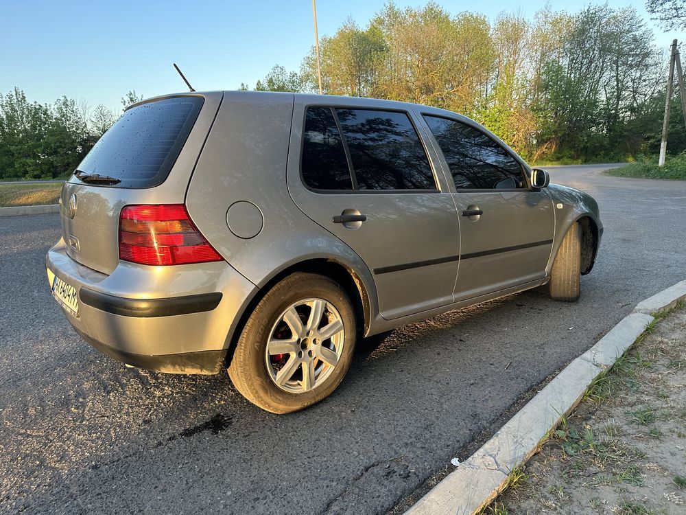 Volkswagen golf 4