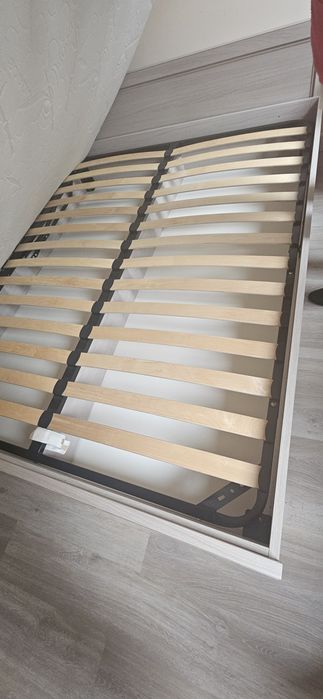 Łóżko + materac 200x160 cm + 2 szafki nocne