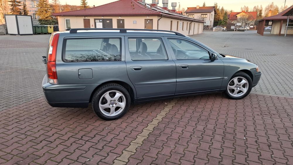 Volvo V70 __MoMemTuM_LiFt*SuPeR*StaN*SkÓrA__