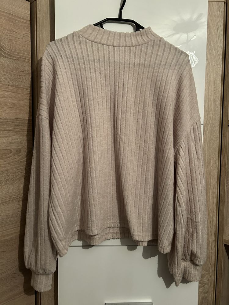 Sweter beżowy