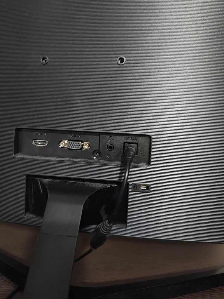 Monitor LED Samsung 27 c27f396fh