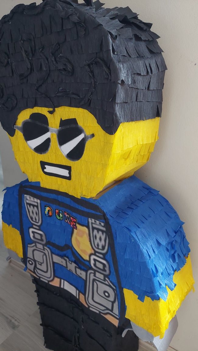 Piniata Duke lego city lub inną postać z.kijem 50cm xxl