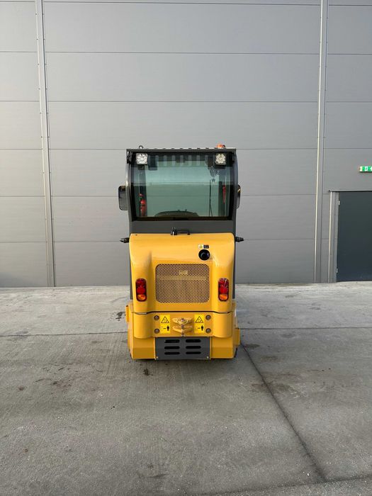 NOWA Ładowarka Interbauer MINIŁADOWARKA udź.1000kg Kubota 25KM LEASING