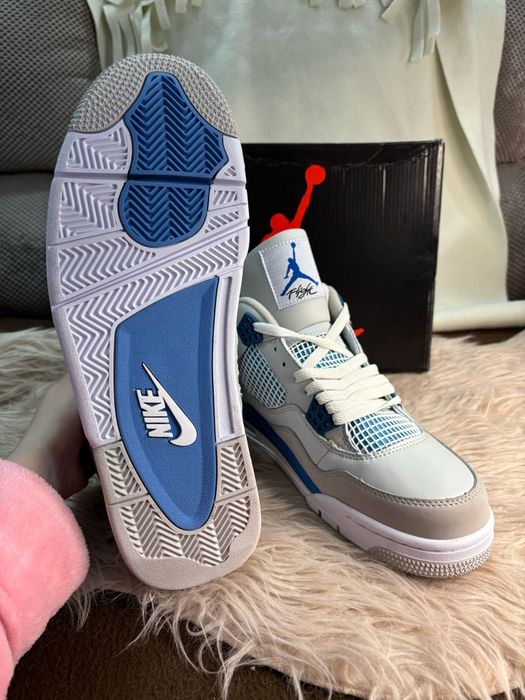 Nike air jordan retro 4