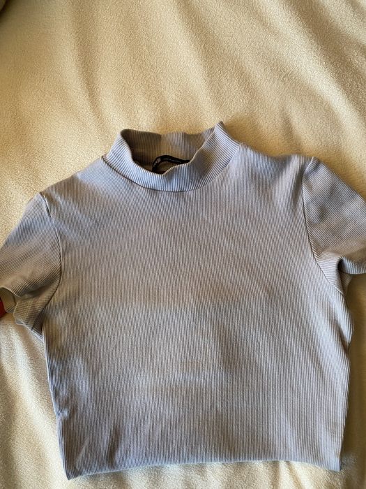 4 різних кофтинки