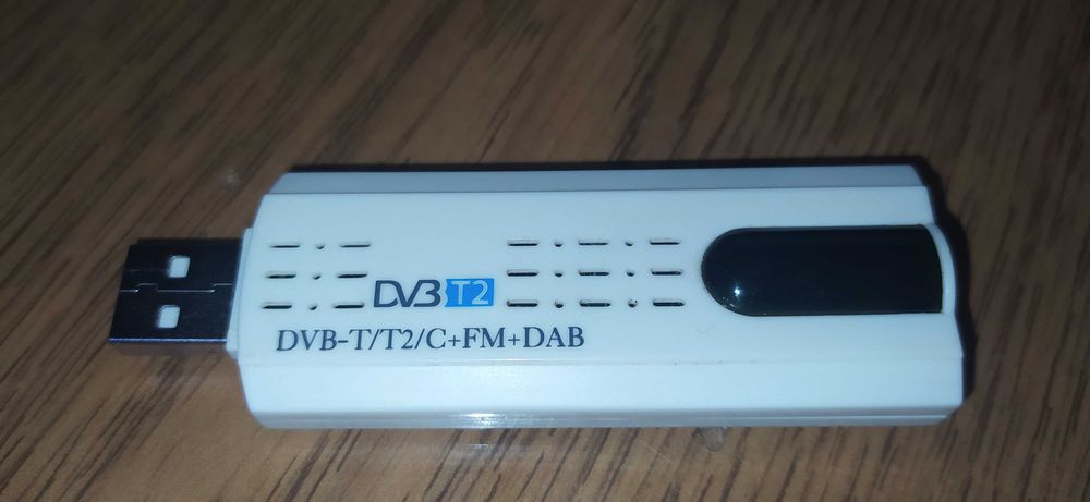 ТВ TV тюнер DVB-Т/T2/C+FM+DAB Astrometa USB адаптер-свисток