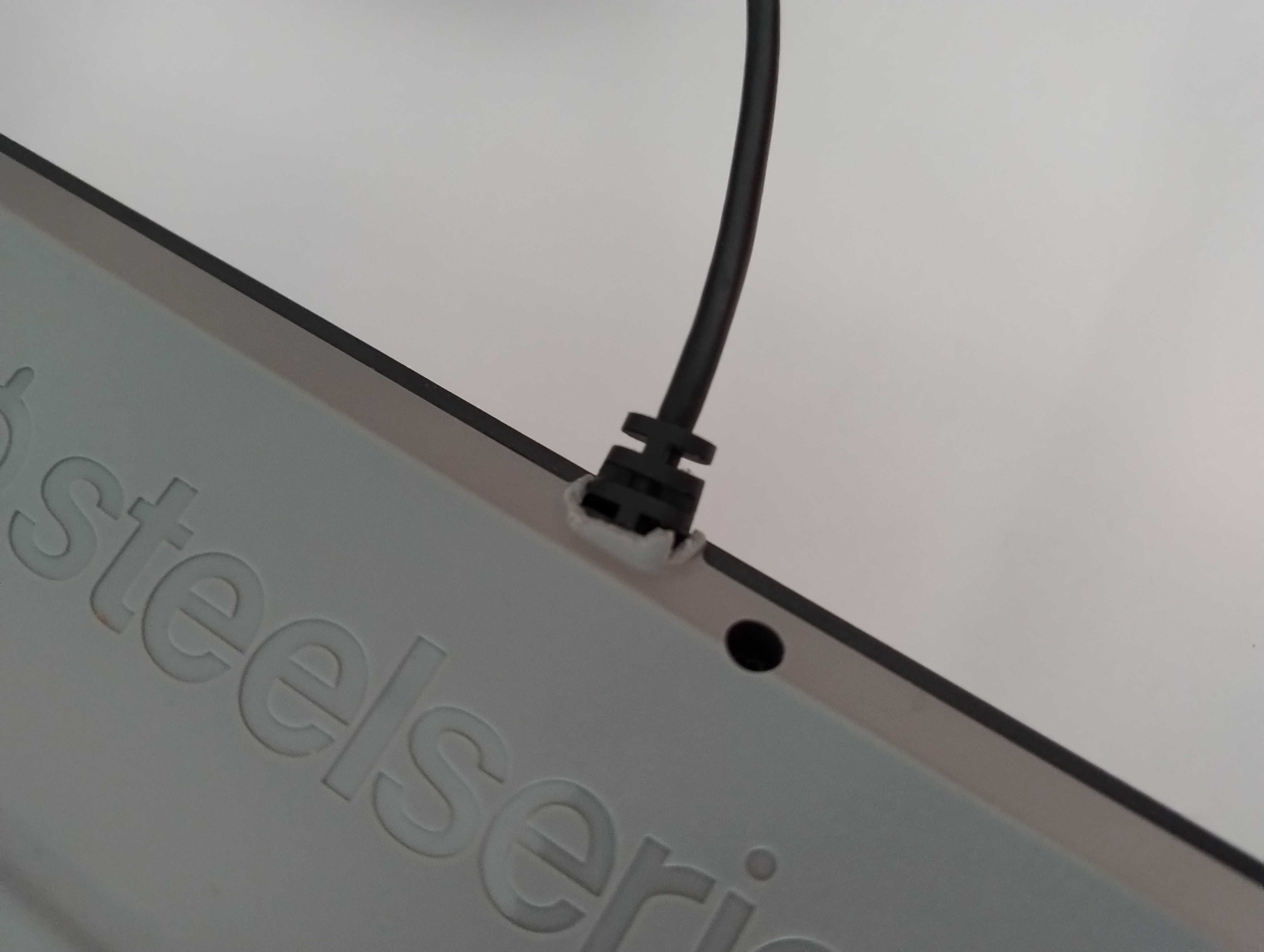 Klawiatura przewodowa SteelSeries Apex 100