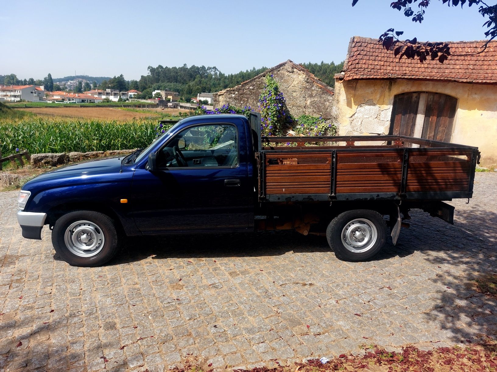 Toyota Hilux 2.4D