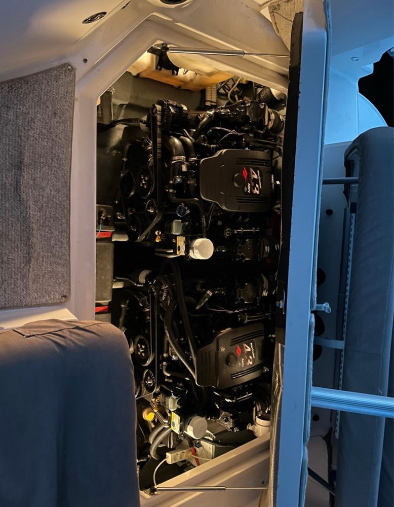 Łodz Motorowa Sea Ray 315 Sundencer Motorówka 2x 4.3 MPI