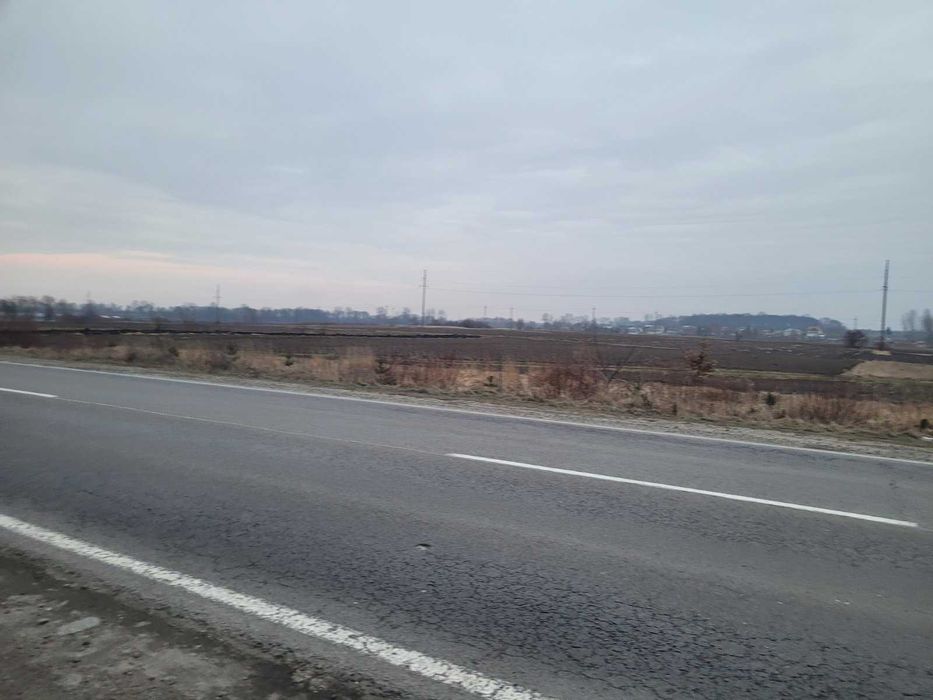 земельна ділянка с. Жовтанці біля траси