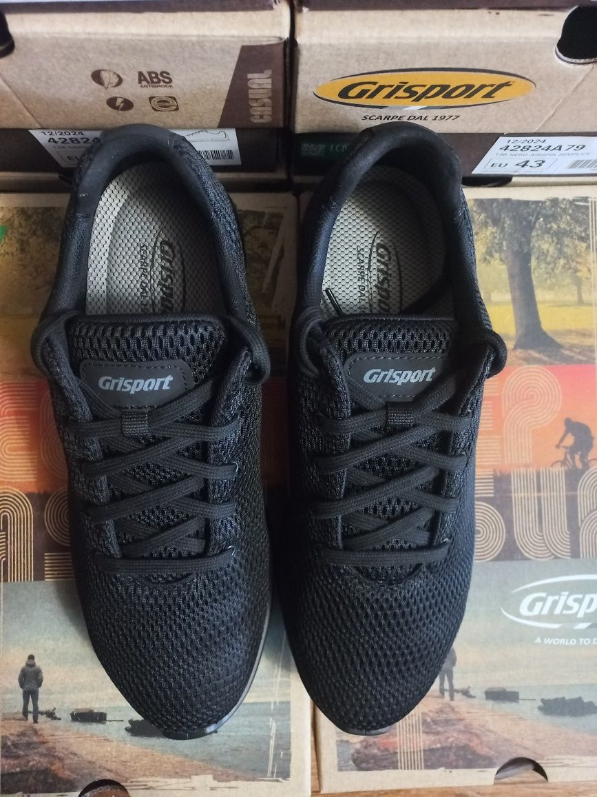 Кросівки чоловічі сітка чорні GRISPORT 42824 A79