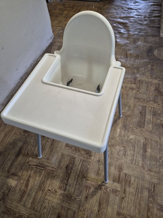 Krzesełko do karmienia malucha Ikea z pasami