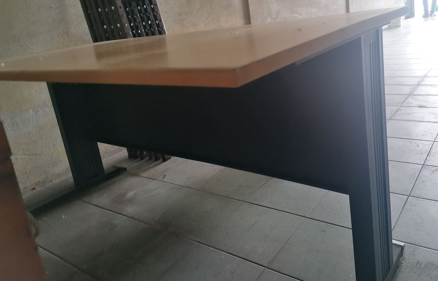 Mesa de escritório