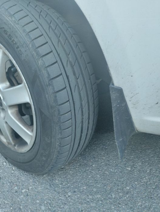 Кіа Каренс  2007