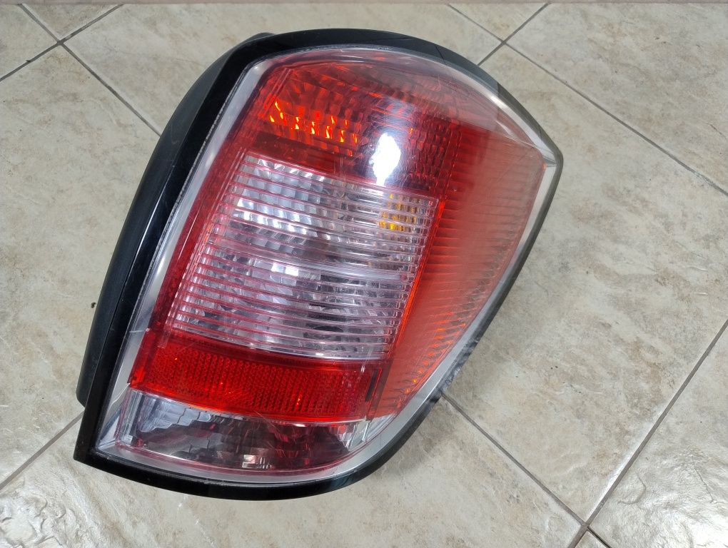 Opel Astra h 3 III kombi lampa prawa  tył wysyłka OLX