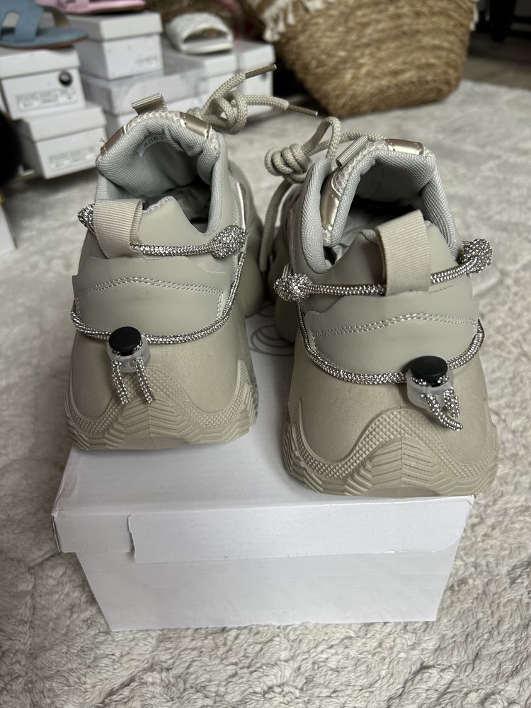 buty sneakers w kolorze khaki