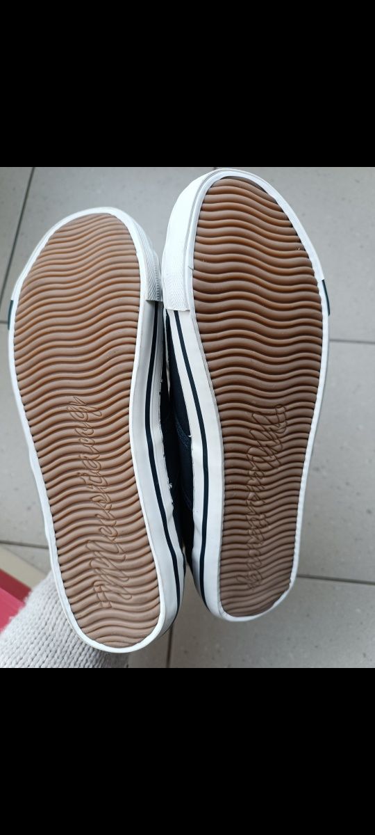 Nowe trampki Mustang tenisówki 39 buty sportowe Sneakersy