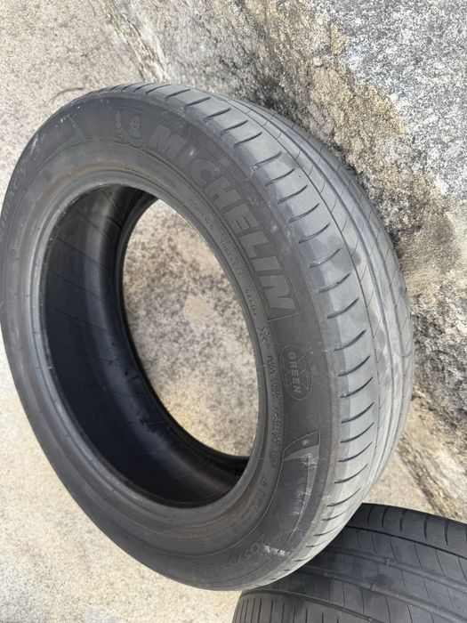 2 Pneus Michelin 205/55 R16 usados em bom estado