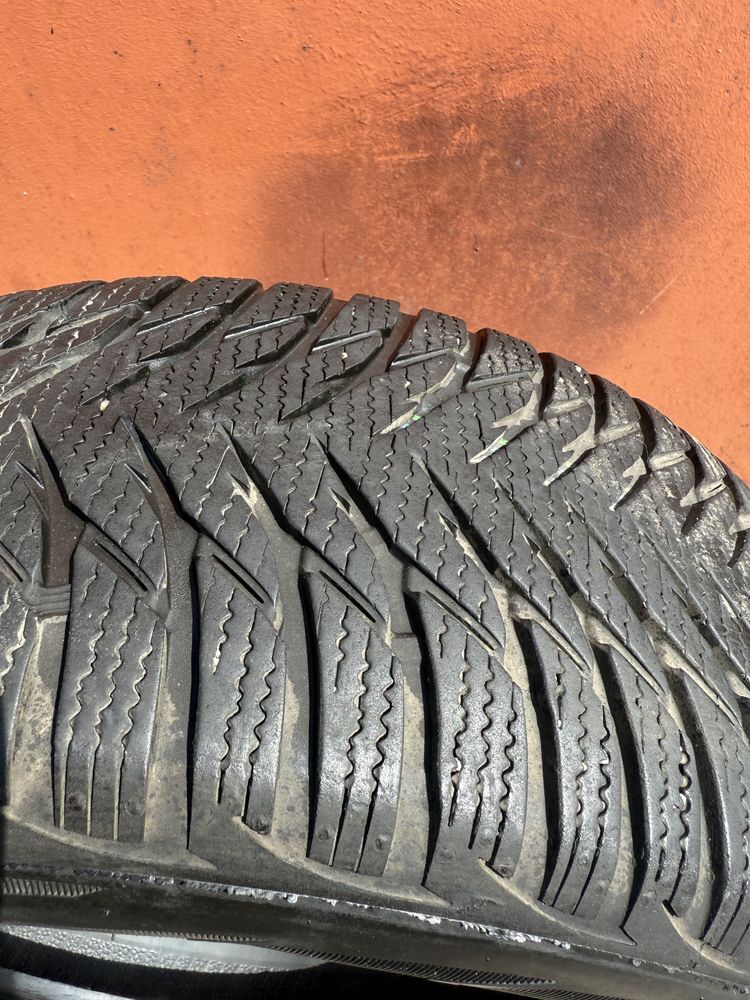 Зимняя резина  Goodyear UltraGrip 8  205/55 R16