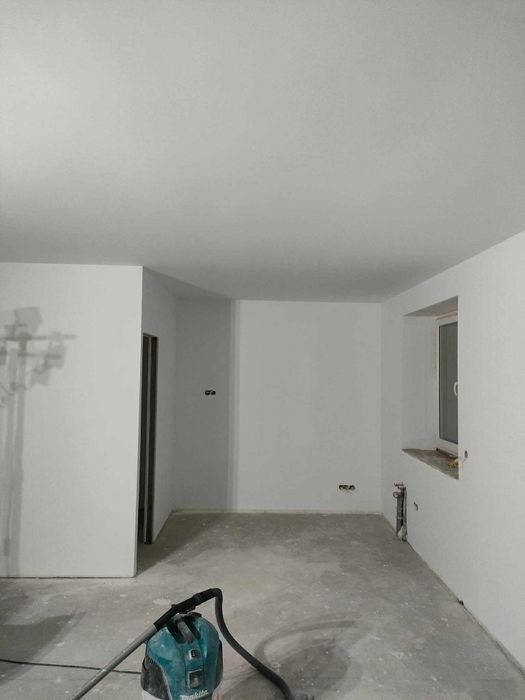 Szpachlowanie malowanie natryskowe