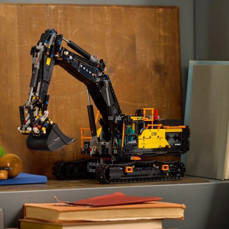 Lego 42215 - Escavadora Volvo EC500 Hybrid
