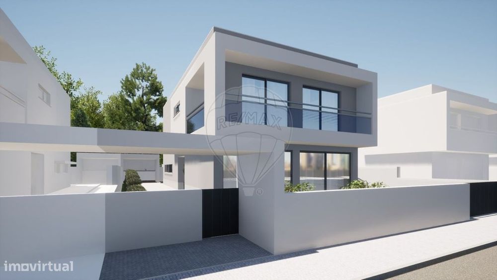 Moradia T4 para venda em Esgueira