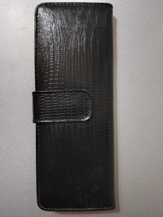 Продам новую визитницу из натуральной кожи