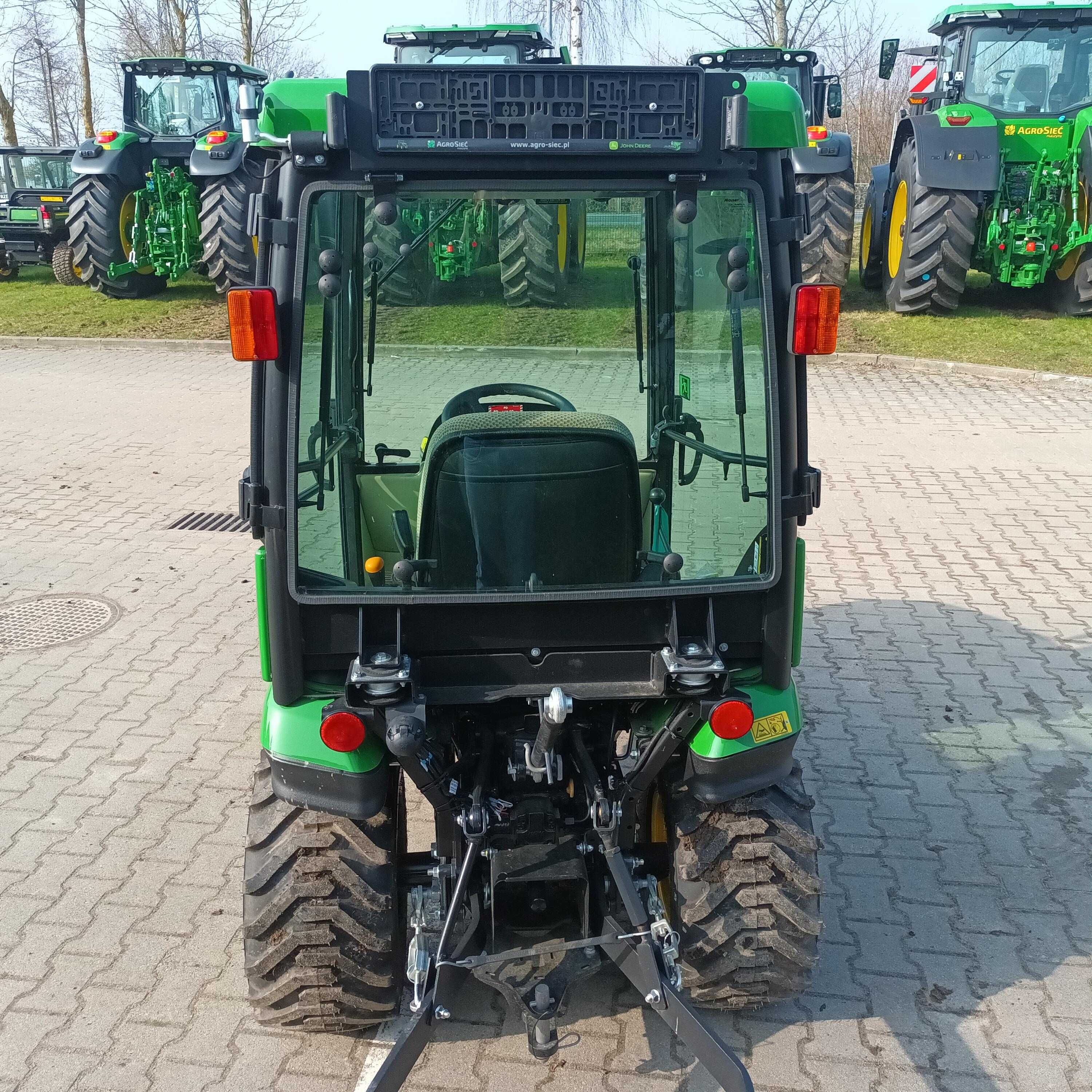 Ciągnik kompaktowy 1026r John Deere