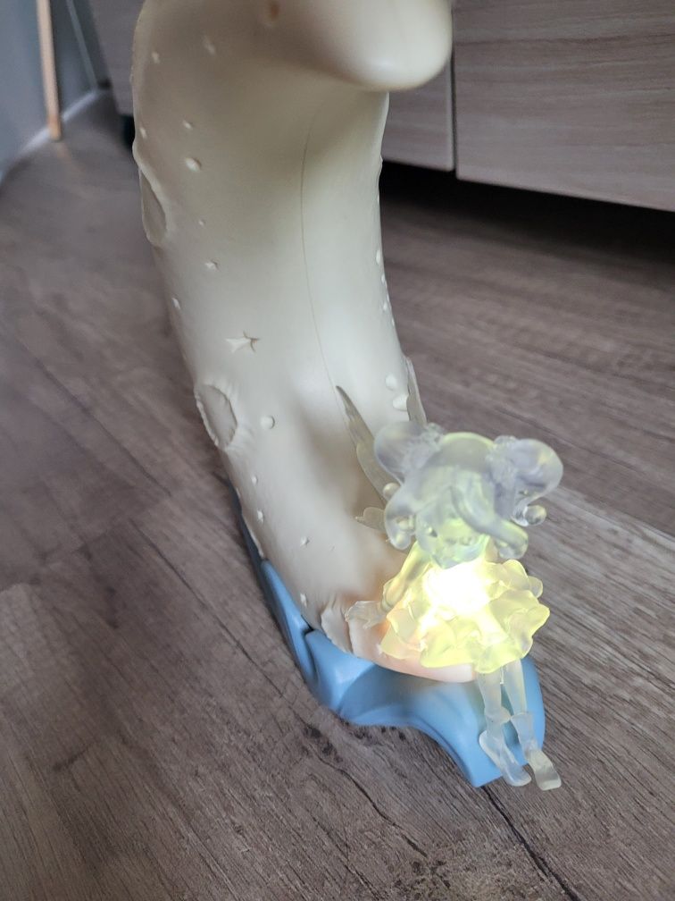 Lampka z projektorem gwiazd i muzyką
