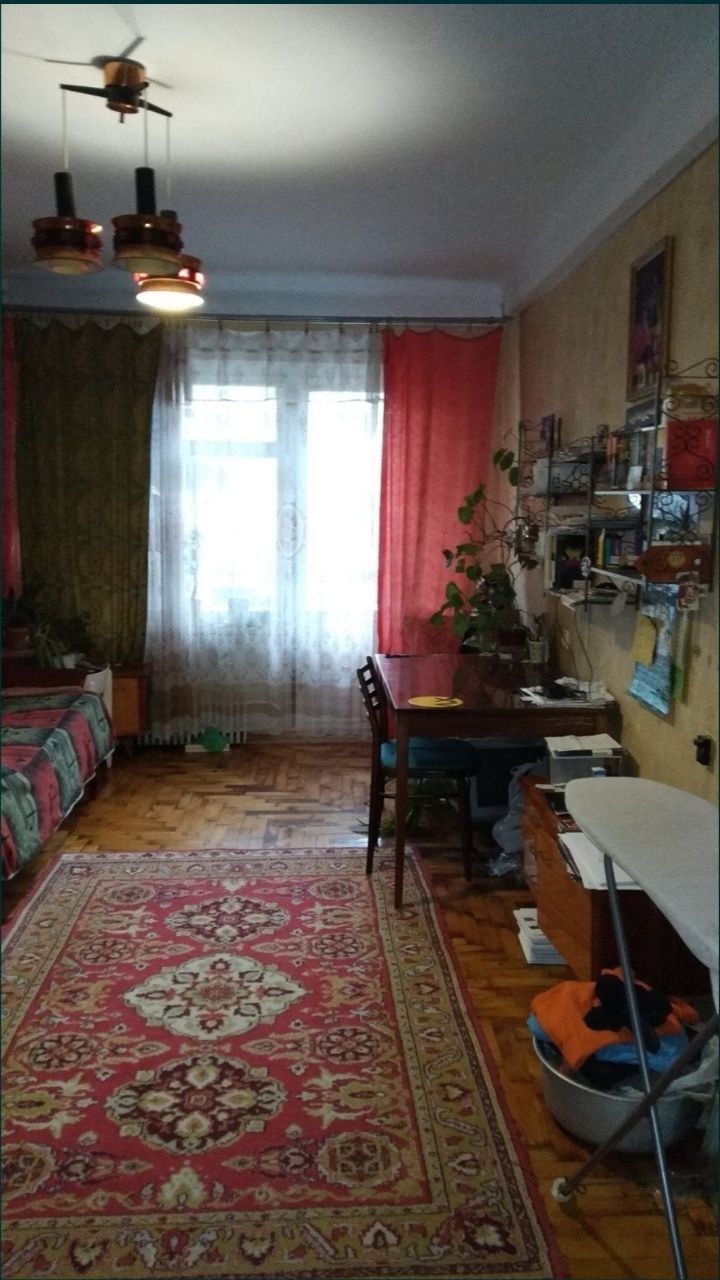 Продам трёхкомнатную квартиру ул.Чумаченко Запорожье
