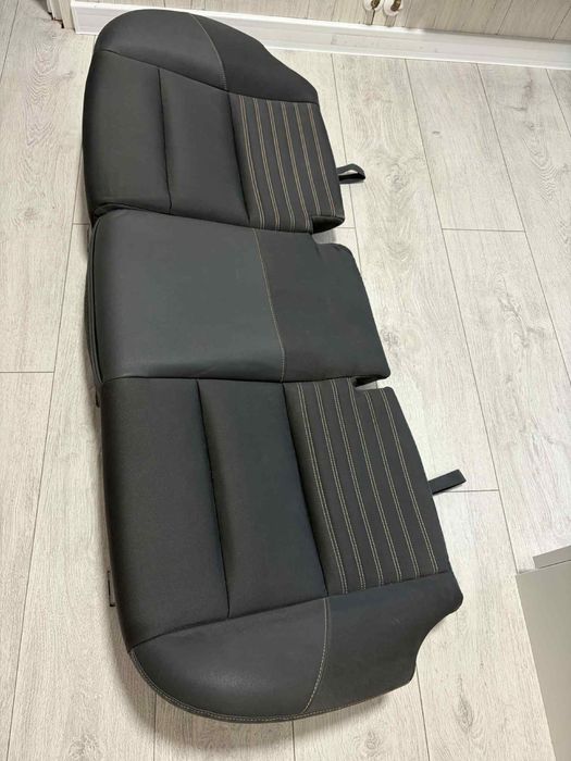 Kanapa tylna volvo v50/s40 miodowa nitka.