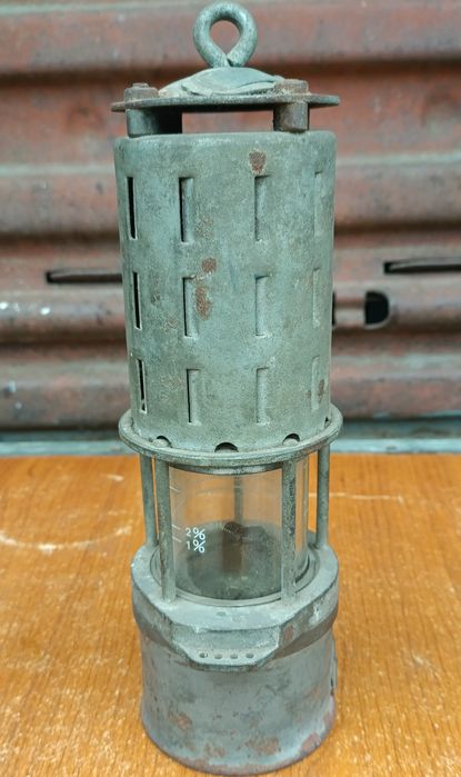 Лампа керасінова. Керосинова лампа. Лампа. Ліхтар. Фонарь. Фанарик.