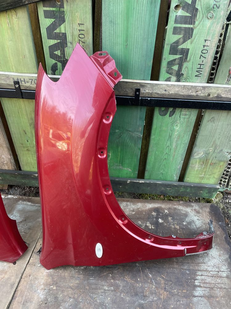 Błotnik lewy prawy Nissan Qashqai j10 lift 09-13r oryginał