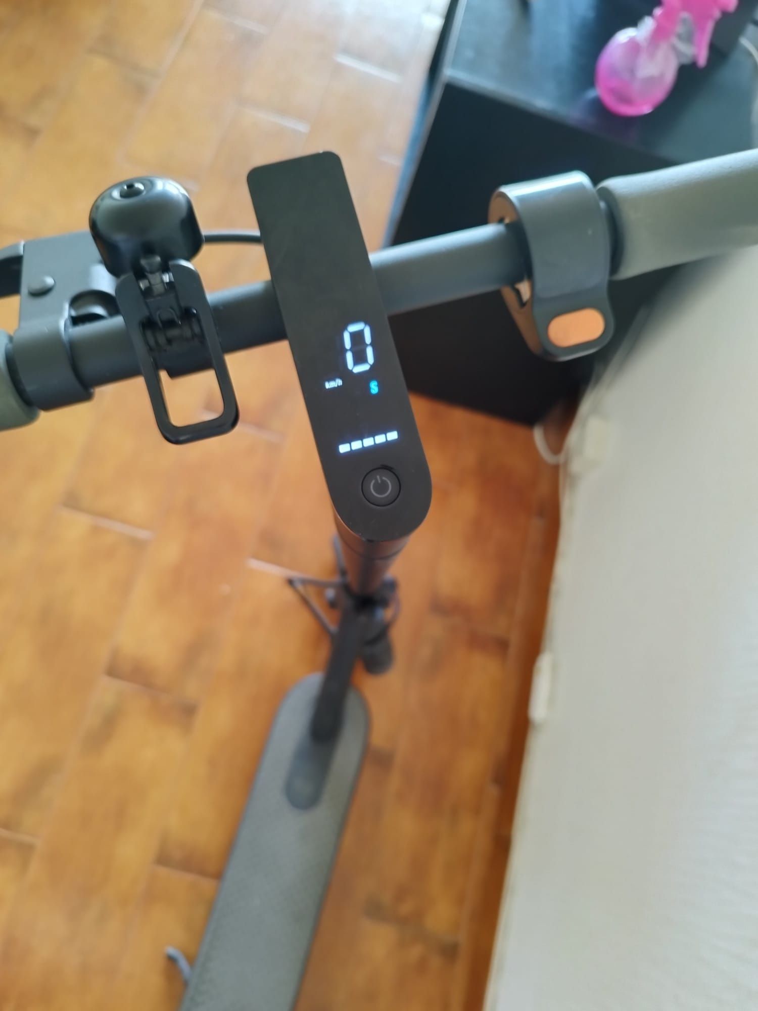 Trotinete XIAOMI Mi Electric Scooter Essential