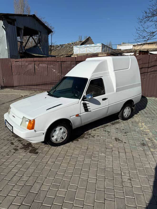 Таврия продам машину
