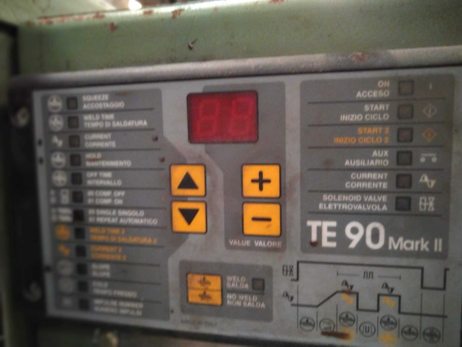 Máquina de soldar por pontos