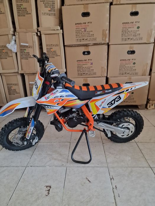 Pit Bike novo vários cores disponíveis novos