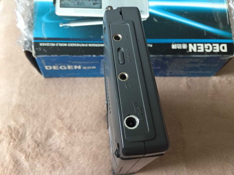 Всехвильовий радіоприймач Degen 1103 DE, PLL