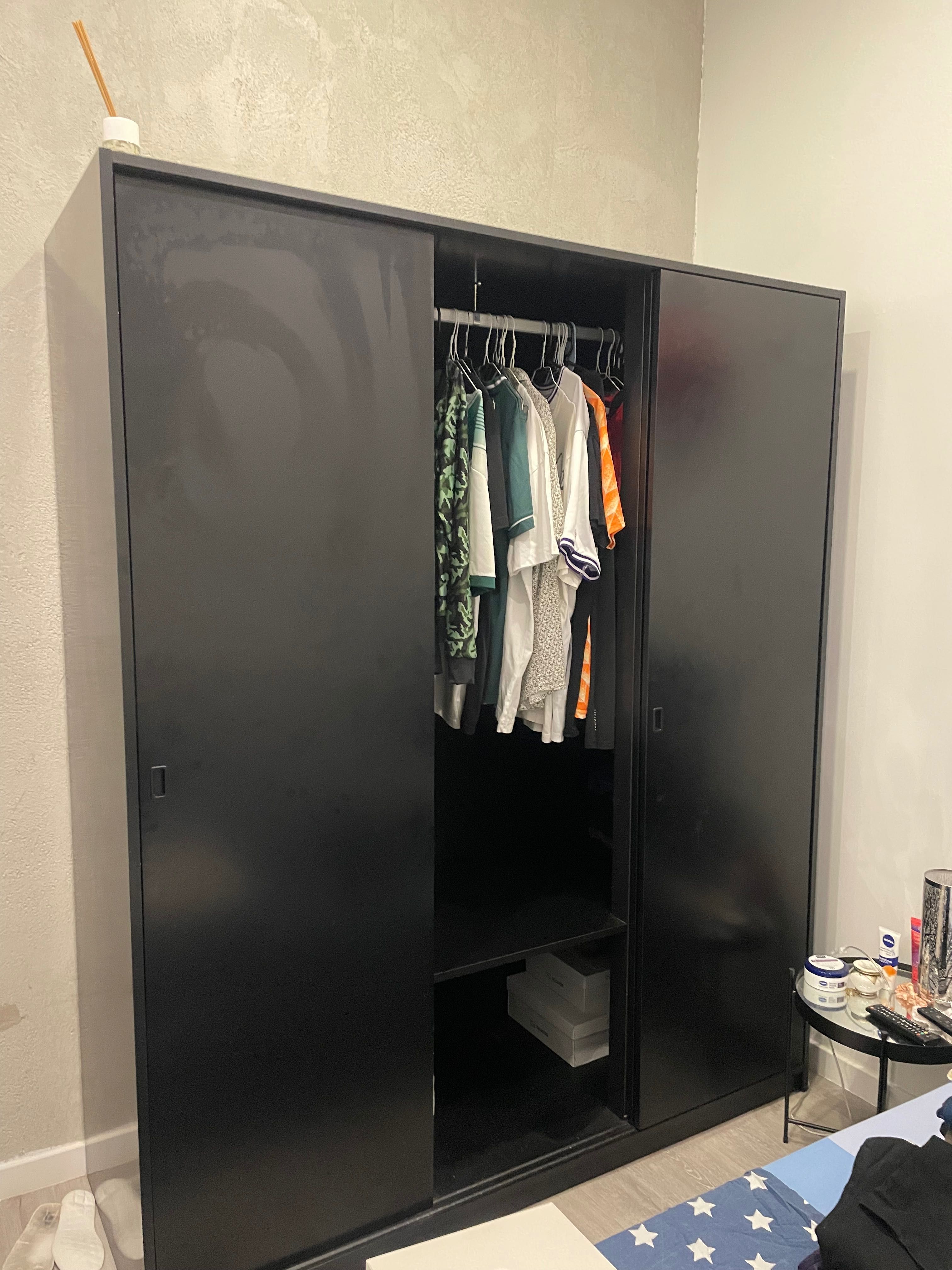 Jogo de Quarto, Cama, guarda-roupa e mesa de cabeceira