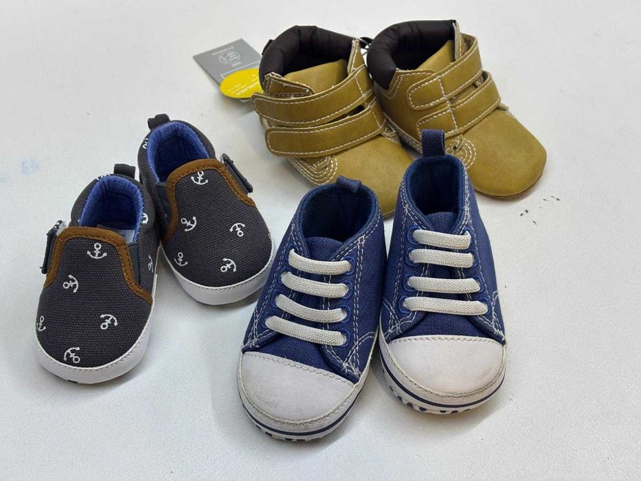 Conjunto sapatinhos bébe novos